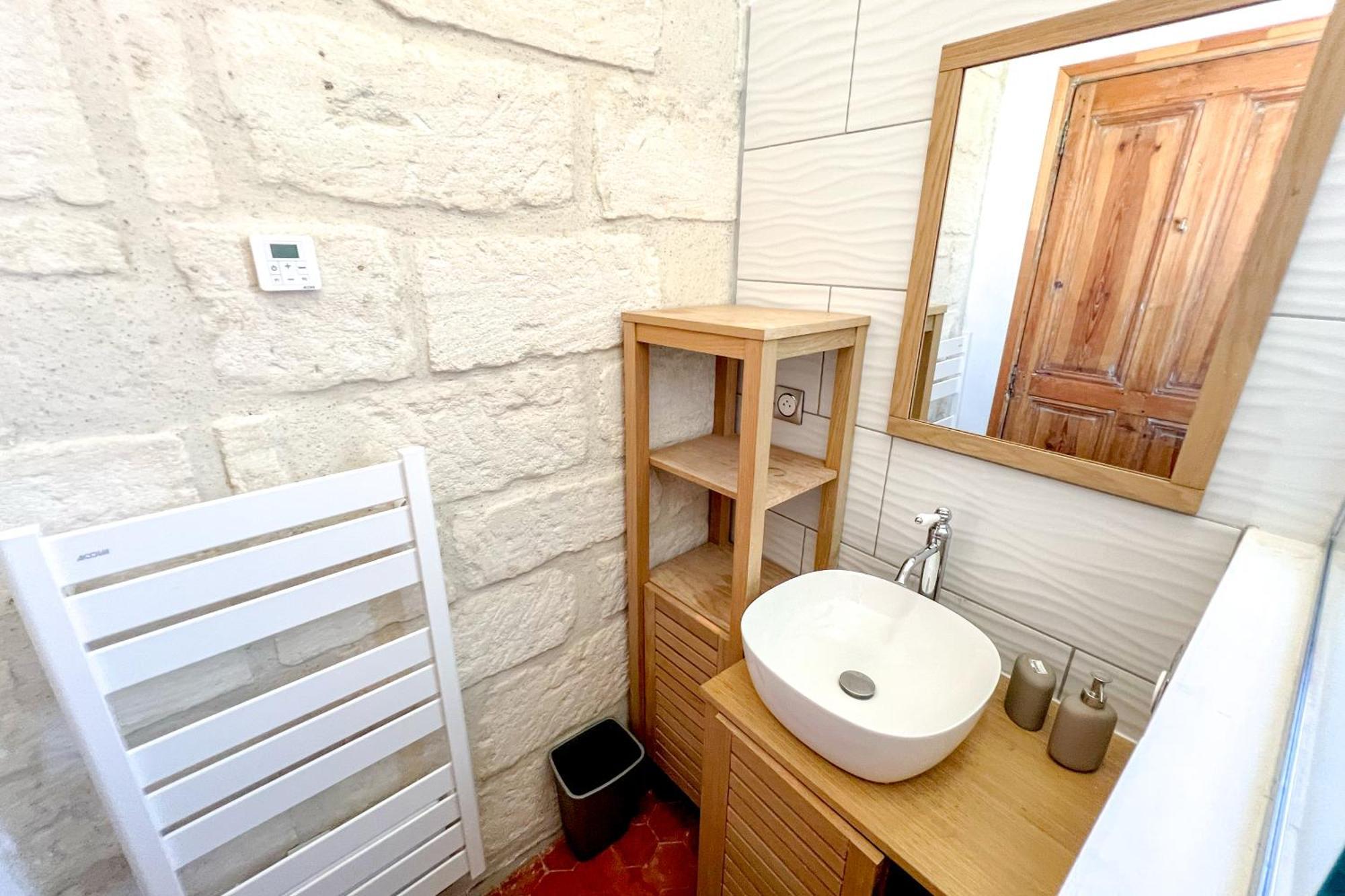 Ac - Private Exterior - Duplex Quartier Des Artistes Apartment *